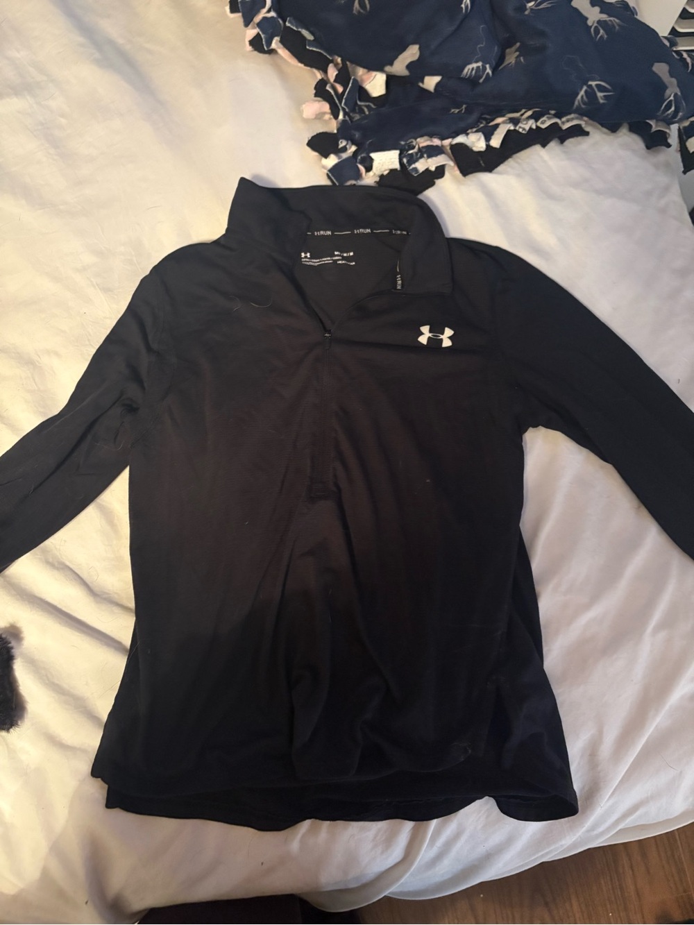 Under Armour Women’s Black Long-Sleeve Quarter Zip Pullover